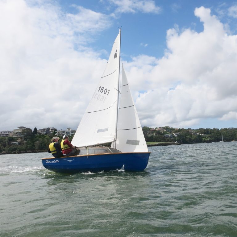 “Hirondelle” Wins Light Air Battle! - Drummoyne Sailing Club